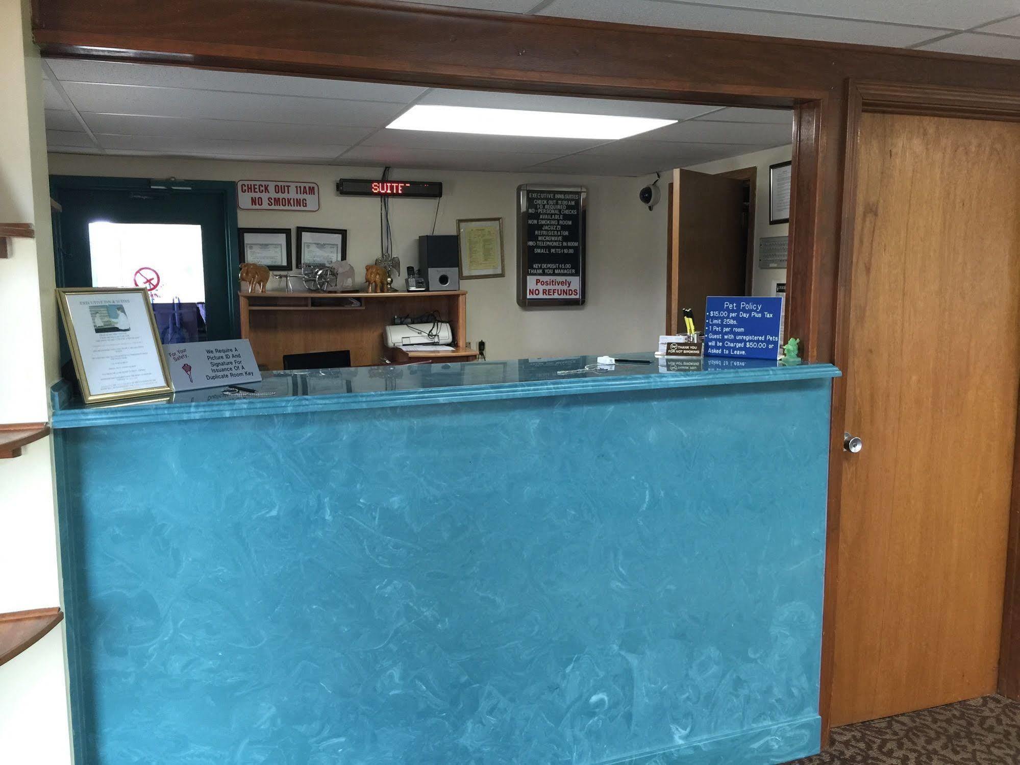 Executive Inn And Suites Dyersburg Екстер'єр фото